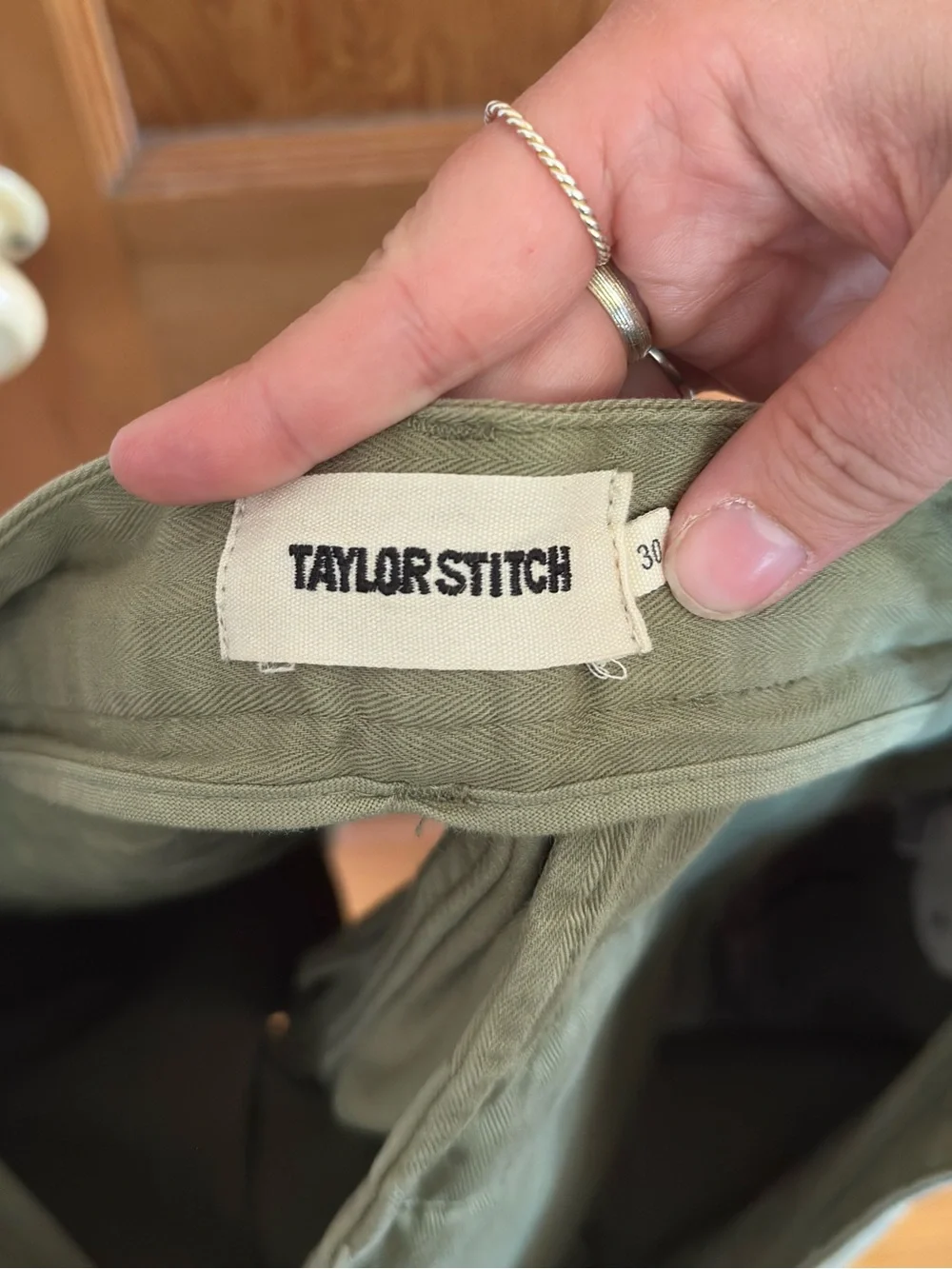 Taylor Stitch classic flat